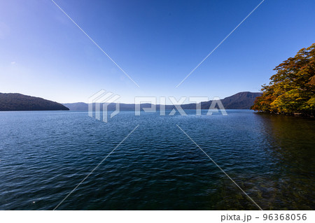 【青森県・十和田湖】錦秋のオアシス 十和田湖 10月 【青森県・十和田湖】錦秋のオアシス 十和田湖 10月 96368056