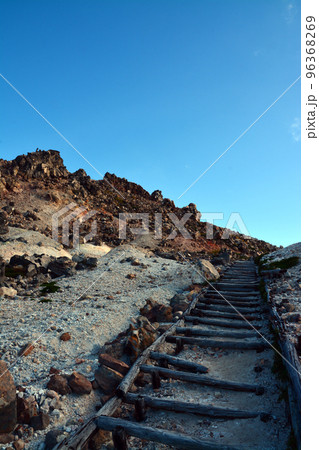 スピリチュアルな道南の活火山～霊場恵山 96368269