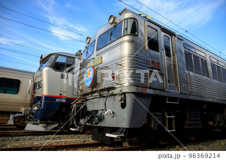 JR貨物 EF510形電気機関車(300番台)とEF81形電気機関車(300番台) JR貨物 EF510形電気機関車(300番台)とEF81形電気機関車(300番台) 96369214