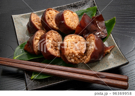 北海道渡島地方の郷土料理、いかめし 96369958