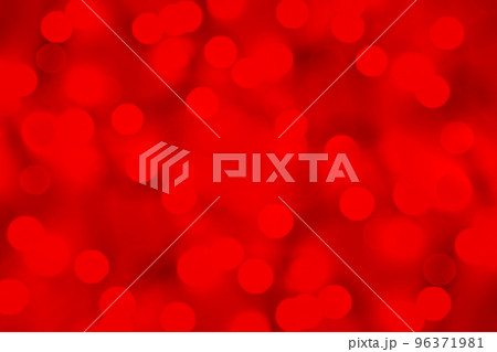 Glowing bokeh garland in bright red color. Christmas and new year background with soft focus 96371981