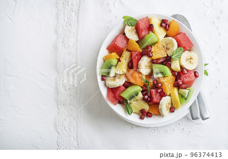 Fruit tropical 96374413