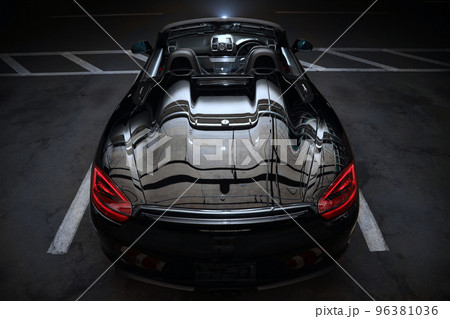 ツヤツヤの黒いオープンカー ツヤツヤの黒いオープンカー 96381036