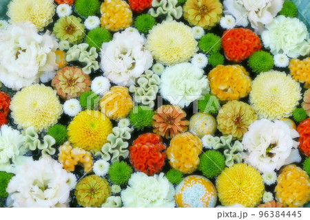 行田八幡神社の花手水 96384445