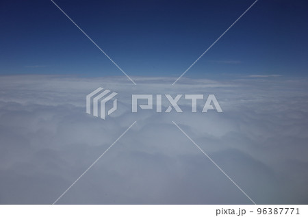 厚い雲の上 厚い雲の上 96387771