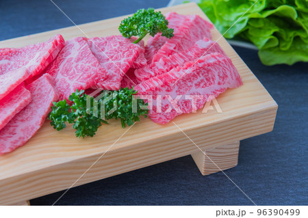 牛肉 霜降肉 焼肉イメージ クローズアップ 素材 牛肉 霜降肉 焼肉イメージ クローズアップ 素材 96390499