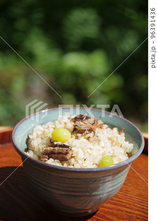 サバ缶とぎんなんの炊き込みご飯 サバ缶とぎんなんの炊き込みご飯 96391436