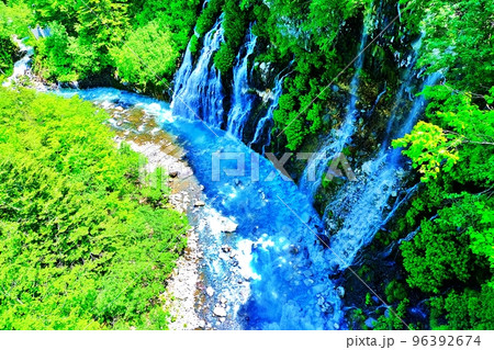 「白ひげの滝」　北海道美瑛町白金温泉郷 96392674