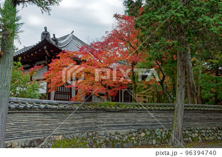古刹臨済宗南禅寺派永保寺の紅葉 古刹臨済宗南禅寺派永保寺の紅葉 96394740