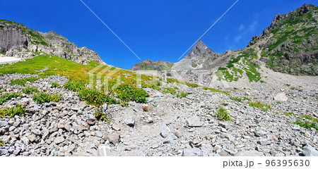 鋭鋒を目指す [日本アルプス 槍ヶ岳] 96395630