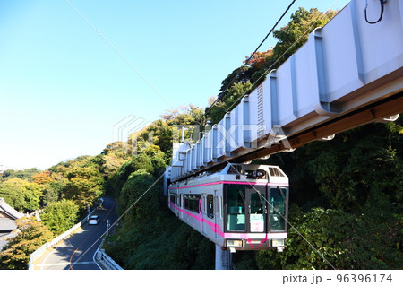 大船―江の島間を空中散歩 湘南モノレール 大船―江の島間を空中散歩 湘南モノレール 96396174