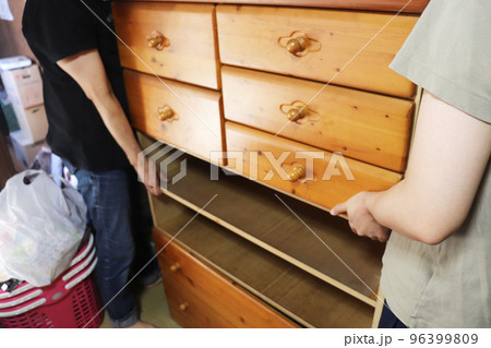 新生活 家具 運ぶ 移動 配置変更 引越し 96399809