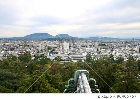 松江城・天守閣からの眺め（島根県・松江市） 96405767