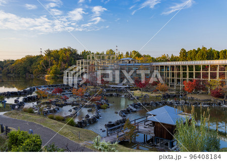 けいはんな記念公園「水景園」里棚田から見た水景園全景 けいはんな記念公園「水景園」里棚田から見た水景園全景 96408184