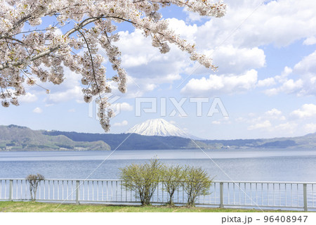 洞爺湖から羊蹄山　洞爺湖町 96408947