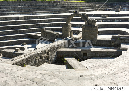 ネガティブマウンド　石山緑地　札幌市 96408974