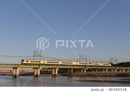 近鉄特急22000系(小俣~宮町) 96409548