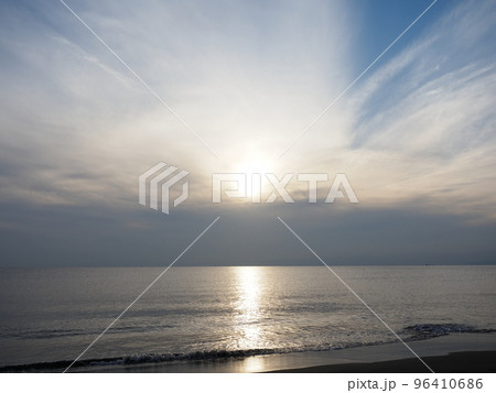 穏やかな海 96410686