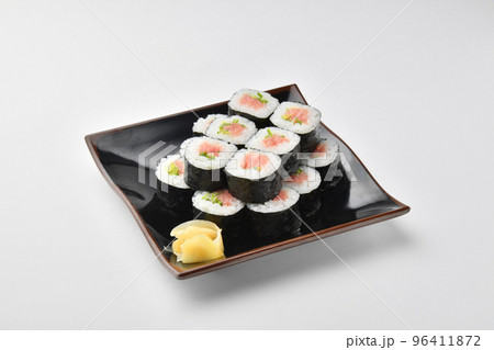 海苔巻き　ネギトロ巻き 96411872