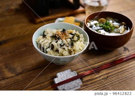 わかめご飯の一汁一菜 96412822