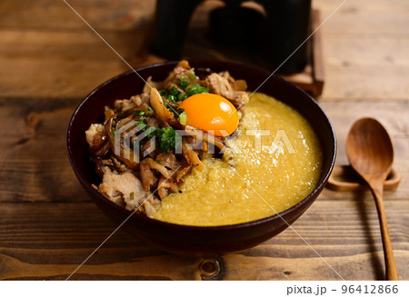 とろろ豚スタミナ丼 96412866