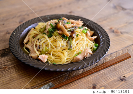 鶏ハムの和風パスタ 96413191