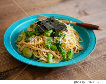 菜の花と芽キャベツの明太パスタ 菜の花と芽キャベツの明太パスタ 96413202
