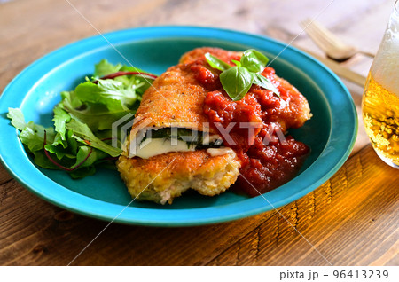 豚ロースとバジルチーズのパン粉焼き 豚ロースとバジルチーズのパン粉焼き 96413239