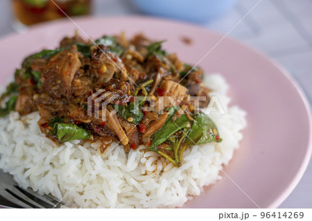 Stewed Pork Leg Stir fried with Thai Basil 96414269