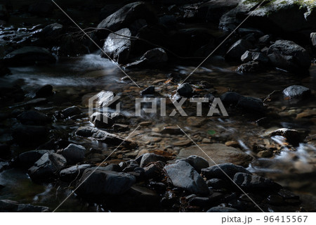 美しい渓谷　くらがり渓谷 96415567