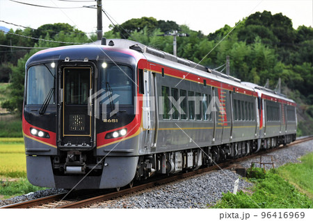 2600系　特急「うずしお」　高徳線・神前～讃岐津田 96416969