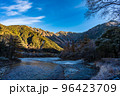 秋の上高地 96423709