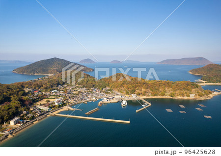香川県三豊市粟島の風景 96425628