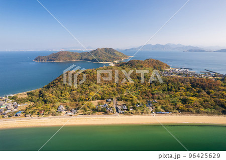 香川県三豊市粟島の風景 96425629