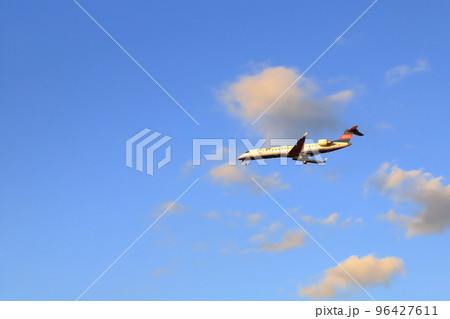 大阪伊丹空港離着陸 96427611