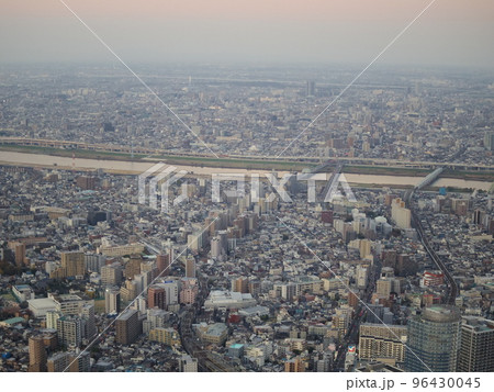 東京スカイツリーからの晩秋の眺め 荒川 東京スカイツリーからの晩秋の眺め 荒川 96430045