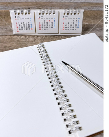 スケジュール管理 ゴールデンウイークの予定 ノートとカレンダー スケジュール管理 ゴールデンウイークの予定 ノートとカレンダー 96431172