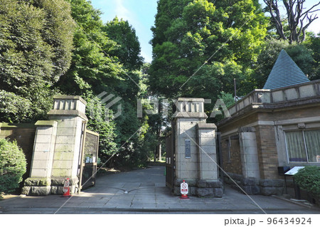 駒場公園・旧前田侯爵家正門 96434924