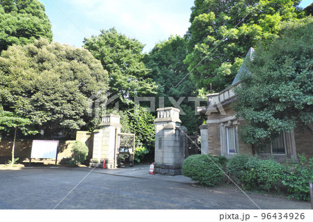 駒場公園・旧前田侯爵家正門 96434926