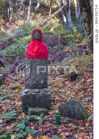 大神山神社奥宮参道のお地蔵様 鳥取県西伯郡大山町 大神山神社奥宮参道のお地蔵様 鳥取県西伯郡大山町 96436754