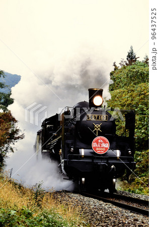2000年　磐越西線を走るC57180SLばんえつ物語2000 96437525