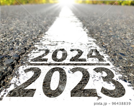 2023から2024へ進む 2023から2024へ進む 96438839