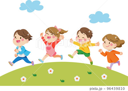 草原を走る子供たち 96439810