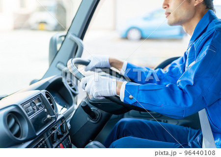 大型自動車の運転手 大型自動車の運転手 96440108