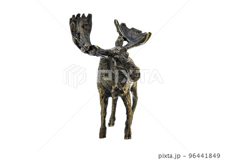 Horned elk, deer Vintage Antique grunge bronze brass figurine statue of beautiful animal, isolated on white background. Decoration Sculpture for interior. Close up Selective soft focus. Horned elk, deer Vintage Antique grunge bronze brass figurine statue of beautiful animal, isolated on white background. Decoration Sculpture for interior. Close up Selective soft focus. 96441849
