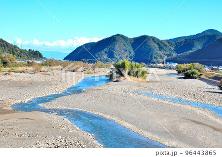 清流戻る藁科川 清流戻る藁科川 96443865