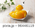 桃の缶詰③ 96446119