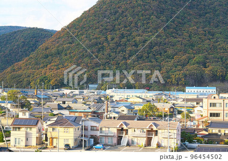 日本六古窯の一つ備前焼の里　伊部南大窯跡から見た伊部の街並み4　岡山県備前市 96454502