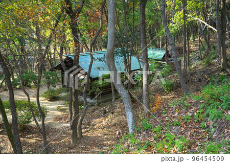 日本六古窯の一つ備前焼の里 伊部 窯元の守り神 忌部神社2 岡山県備前市 日本六古窯の一つ備前焼の里 伊部 窯元の守り神 忌部神社2 岡山県備前市 96454509