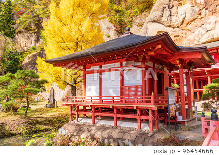 （岩手県）平泉　達谷窟毘沙門堂 96454666